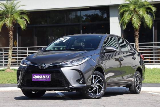 TOYOTA YARIS 1.5 16V FLEX SEDAN XLS MULTIDRIVE TOYOTA YARIS 1.5 16V FLEX SEDAN XLS MULTIDRIVE